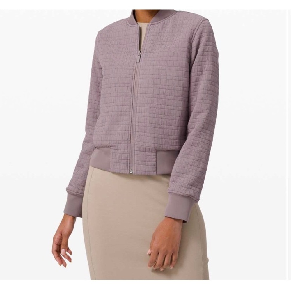 Lululemon Serene Travels Bomber
Lunar Rock quilted Full Zip Womens 8 $168